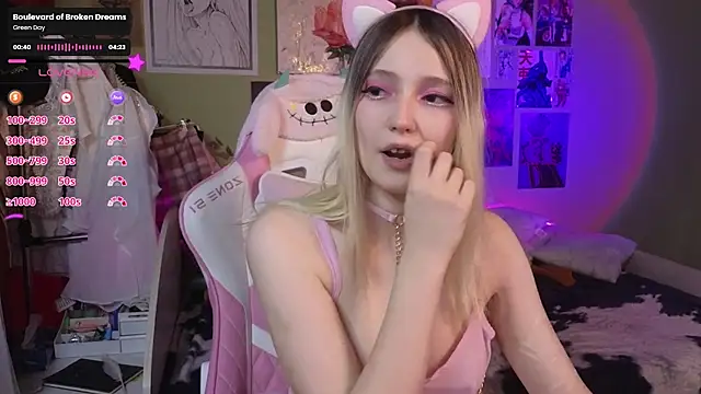 Evie Ro online show from 18, 2, 2025