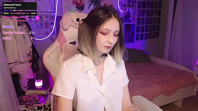 Evie Ro online show from 11, 10, 2025