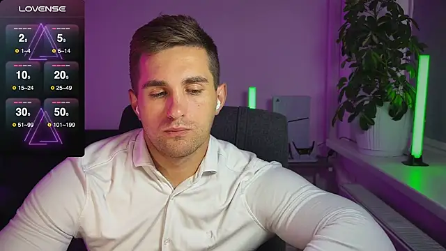 Snapshot of Sweeet__boy chatting on 26, 9, 2025 Sweeet boy online show from 26, 9, 2025