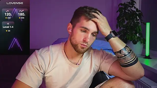 Snapshot of Sweeet__boy chatting on 21, 10, 2025 Sweeet boy online show from 21, 10, 2025