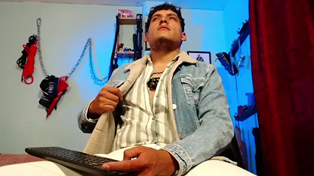 dom2travelersss online show from 2, 4, 2026