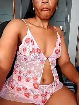 BabySweetDee online show from 3, 2, 2025