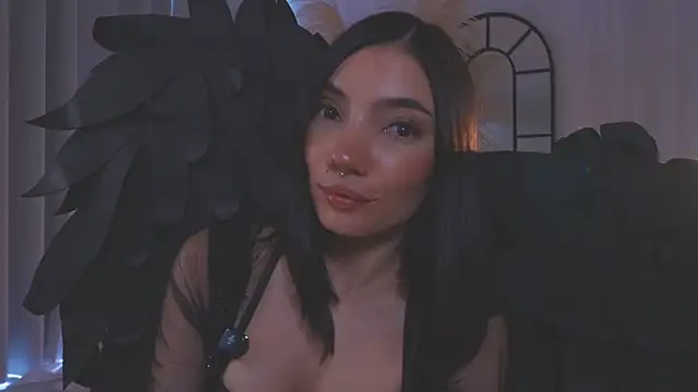 AmyArmstrong online show from 27, 10, 2025