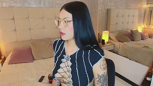 Baby Venuss online show from 1, 3, 2025