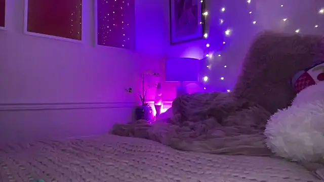 Fitnessbabe69 online show from 4, 4, 2026