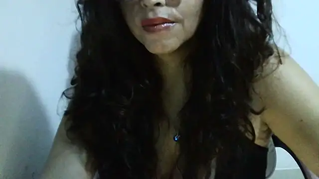 Snapshot of oso34hot chatting on 7, 10, 2025 oso34hot online show from 7, 10, 2025
